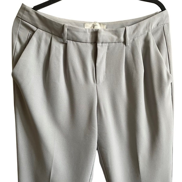 Joie Women’s Light Grey Ankle Casual Pants Size 10 Mid Rise Pleated Cuffed Hem - Picture 4 of 15